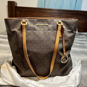 Michael Kors tote